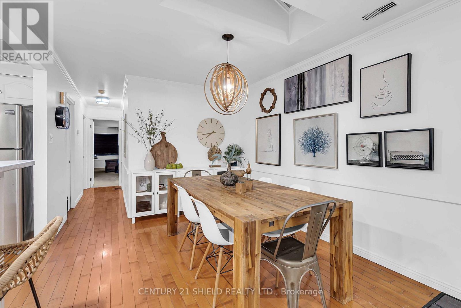 kitchen & dining area