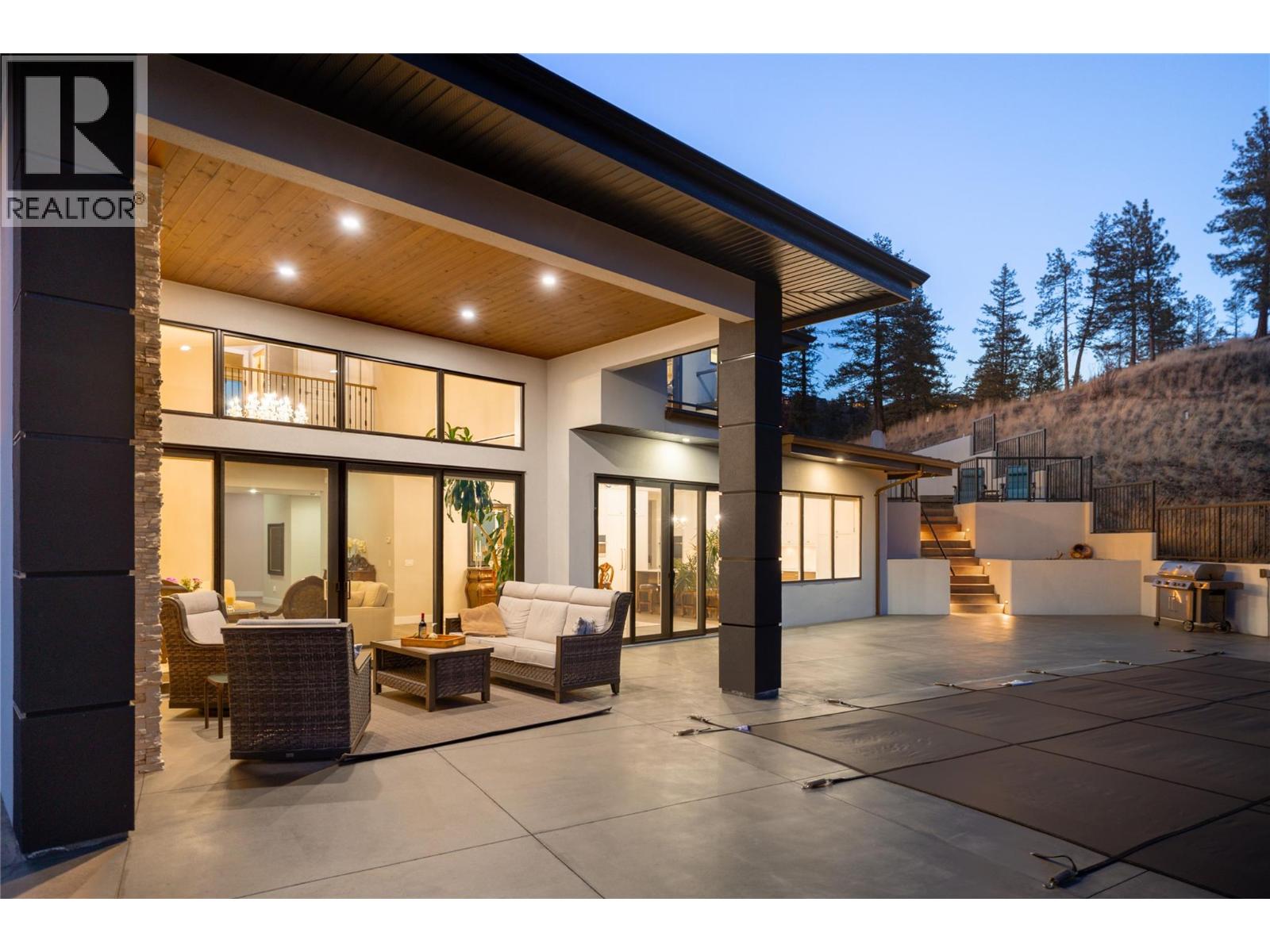  274 Summer Wood Drive, Kelowna