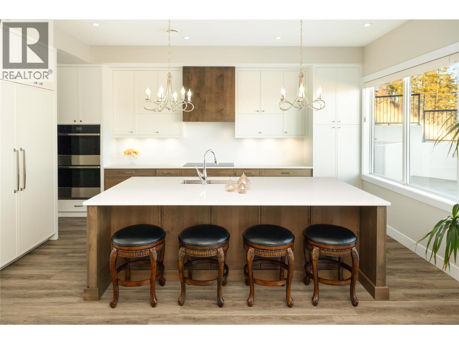  274 Summer Wood Drive, Kelowna