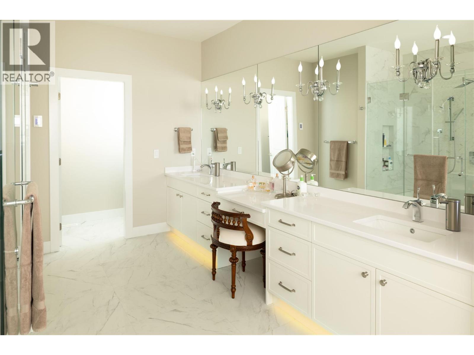  274 Summer Wood Drive, Kelowna