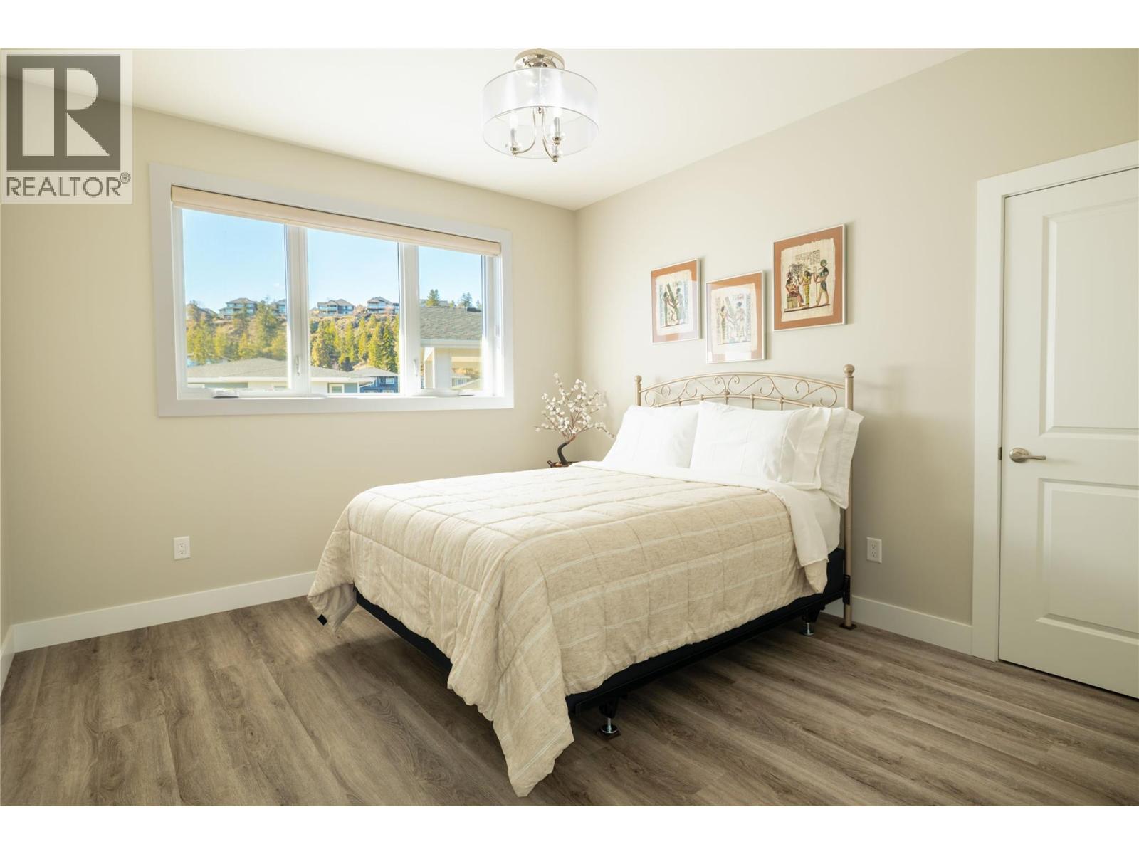  274 Summer Wood Drive, Kelowna