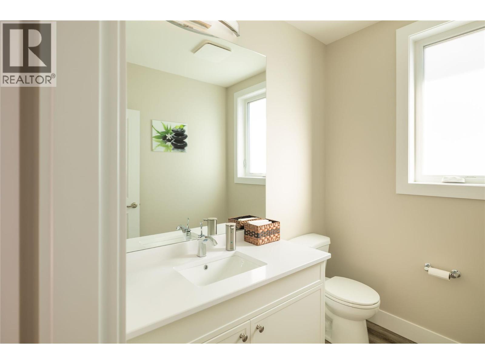  274 Summer Wood Drive, Kelowna