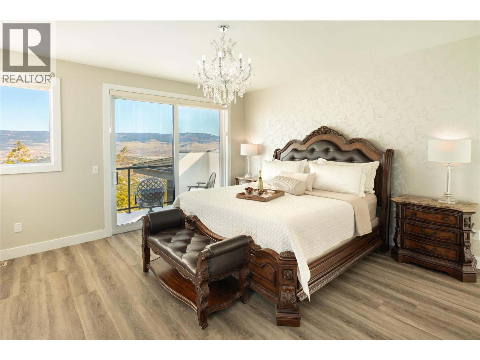  274 Summer Wood Drive, Kelowna