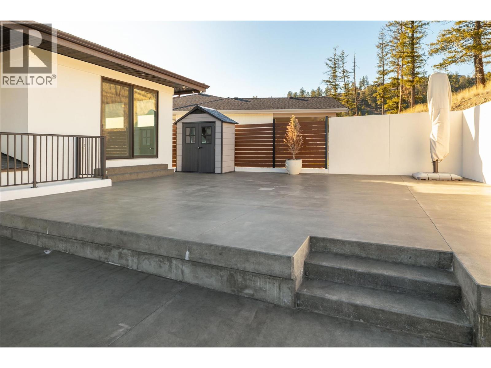  274 Summer Wood Drive, Kelowna