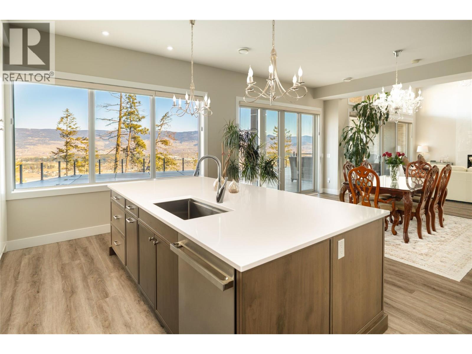  274 Summer Wood Drive, Kelowna