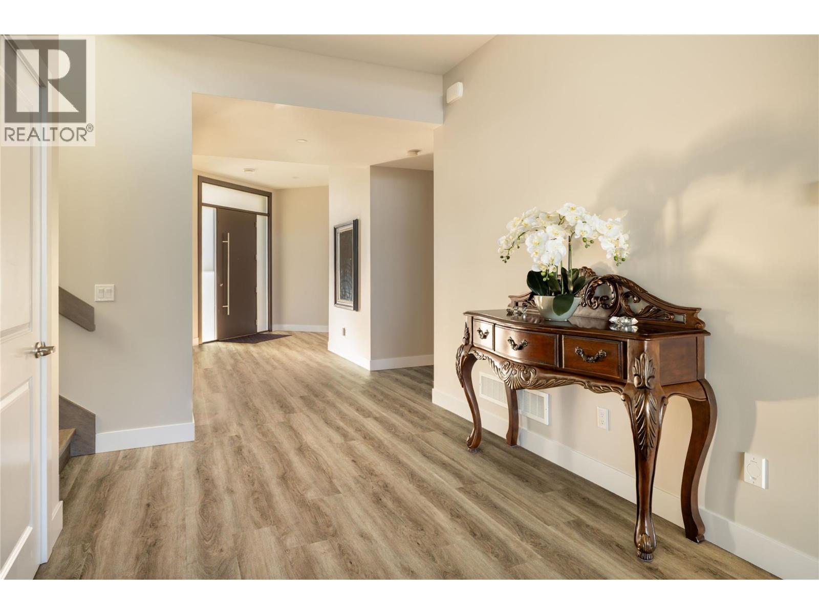  274 Summer Wood Drive, Kelowna