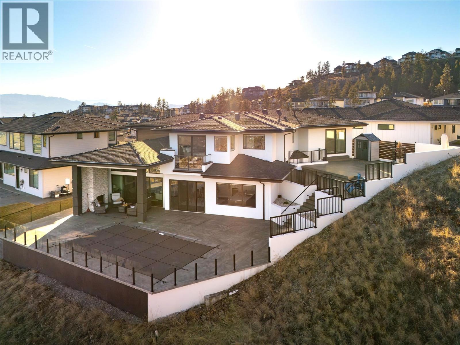  274 Summer Wood Drive, Kelowna