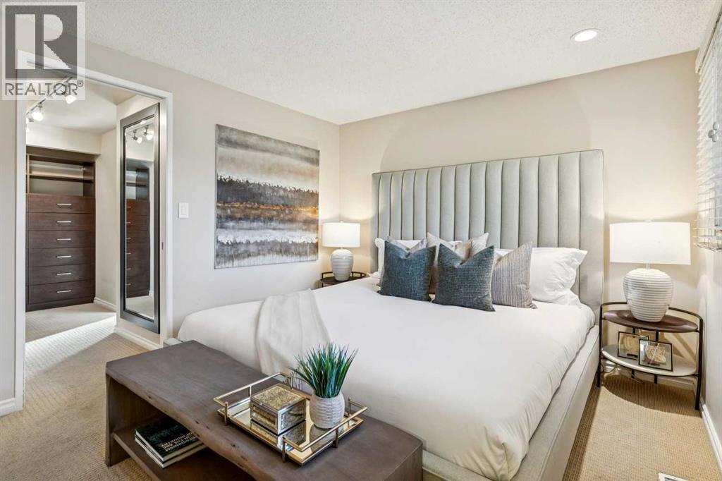 
          3335 OAKWOOD Drive Southwest
            <br/>
            <span>Calgary</span>
            , 
            <span>AB</span>
             <span>T2V4V6</span>
         - Photo 18