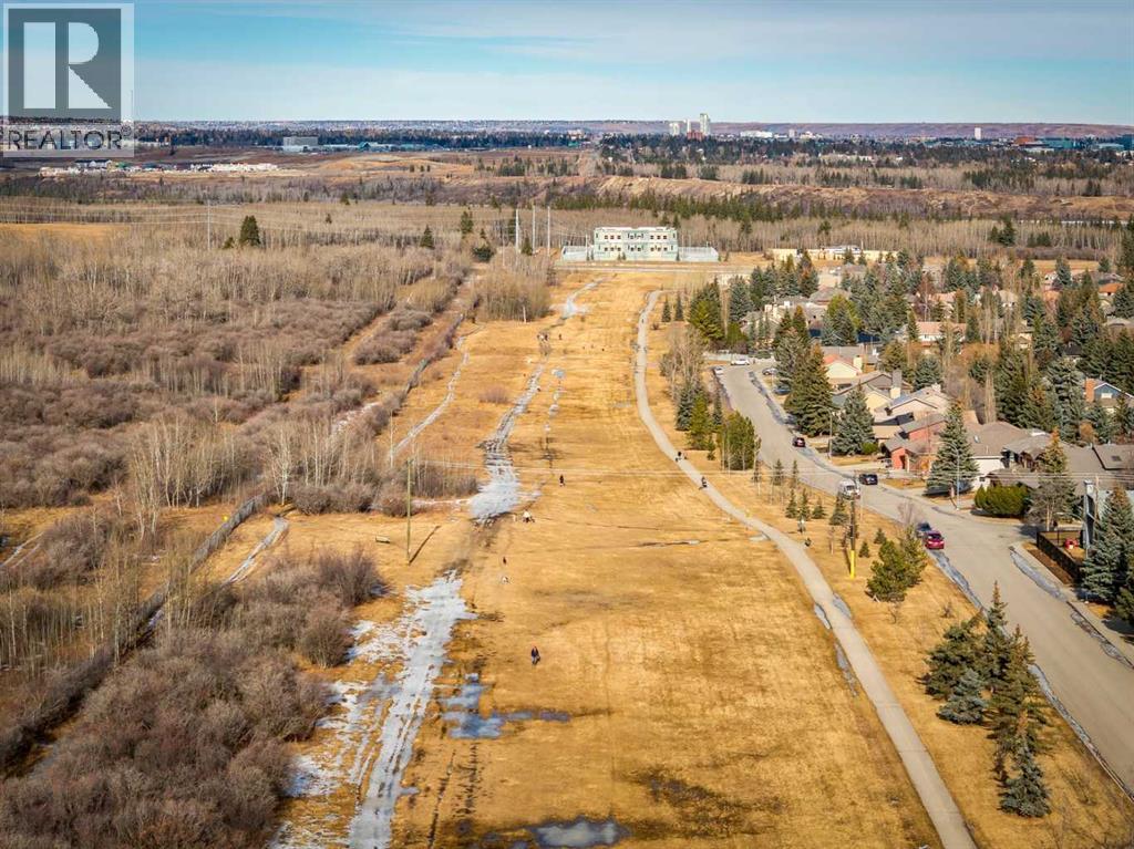 
          3335 OAKWOOD Drive Southwest
            <br/>
            <span>Calgary</span>
            , 
            <span>AB</span>
             <span>T2V4V6</span>
         - Photo 47