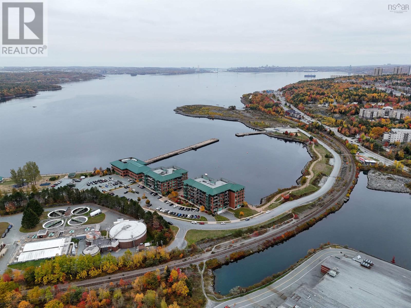 Property 27 of 34 of 220 Waterfront Drive