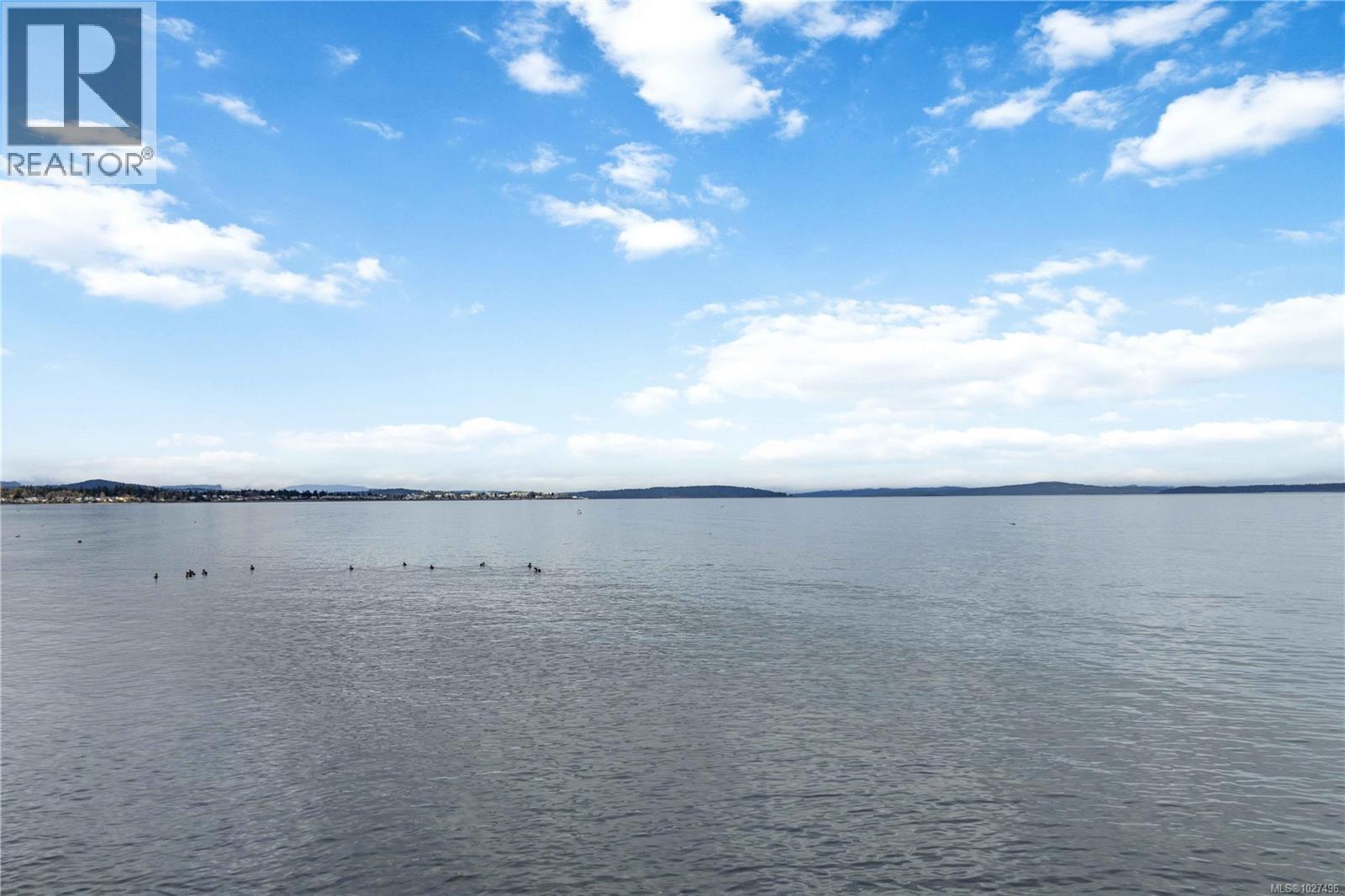  8503 Lochside Drive, North Saanich