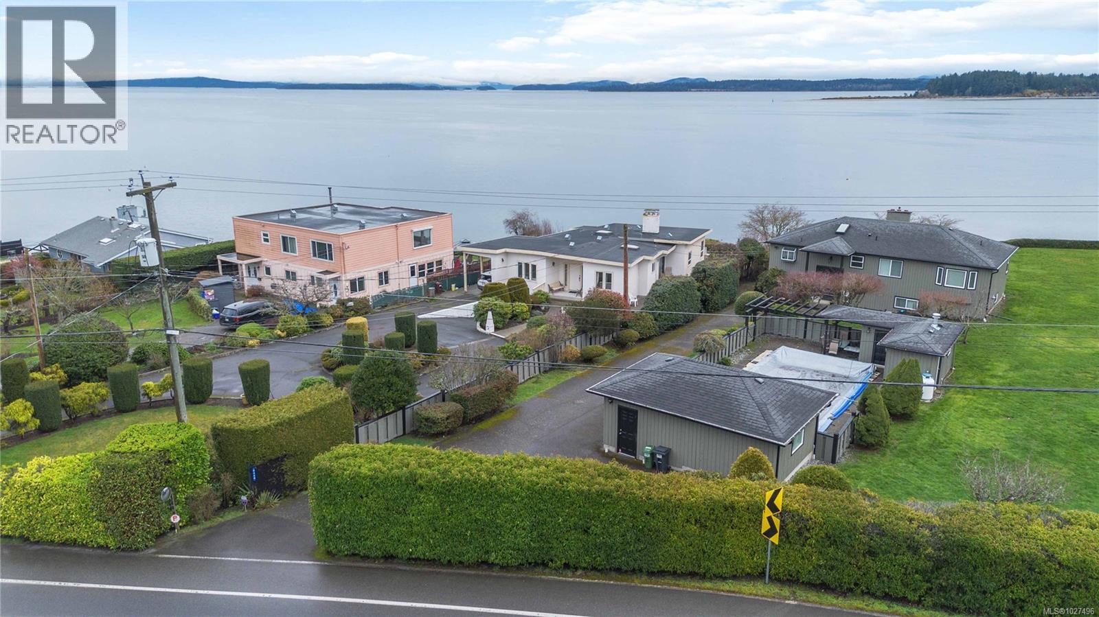  8503 Lochside Drive, North Saanich