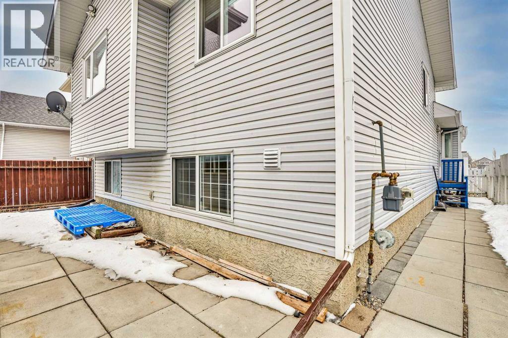 Single Family House 4 Level for Sale in  Martinridge Grove NE Martindale Calgary 