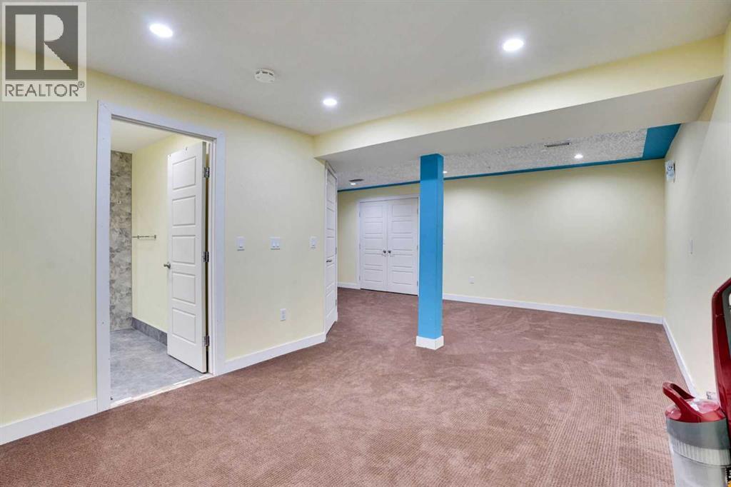 Single Family House 4 Level for Sale in  Martinridge Grove NE Martindale Calgary 