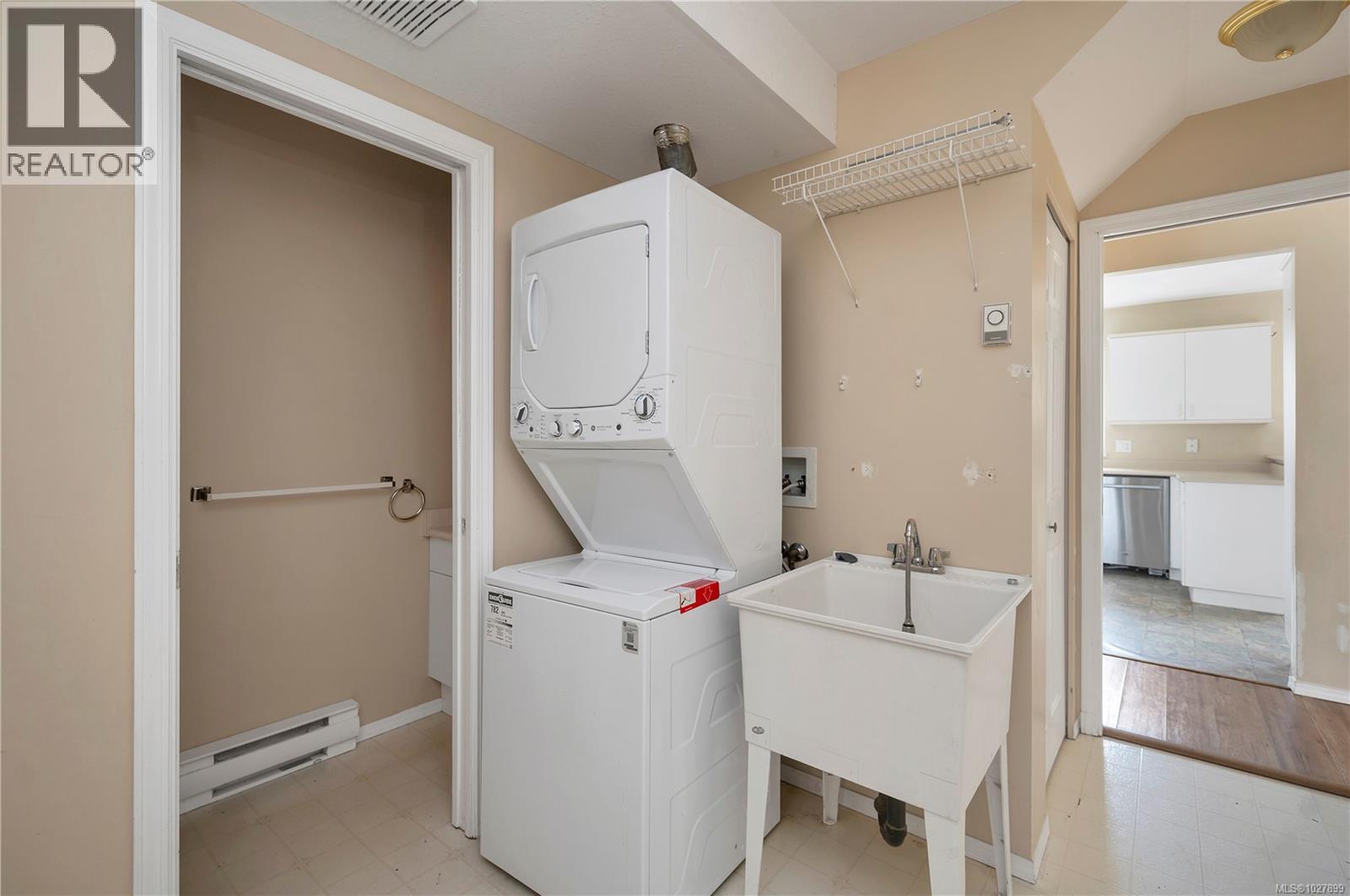 #18 772 ROBRON RD - 23