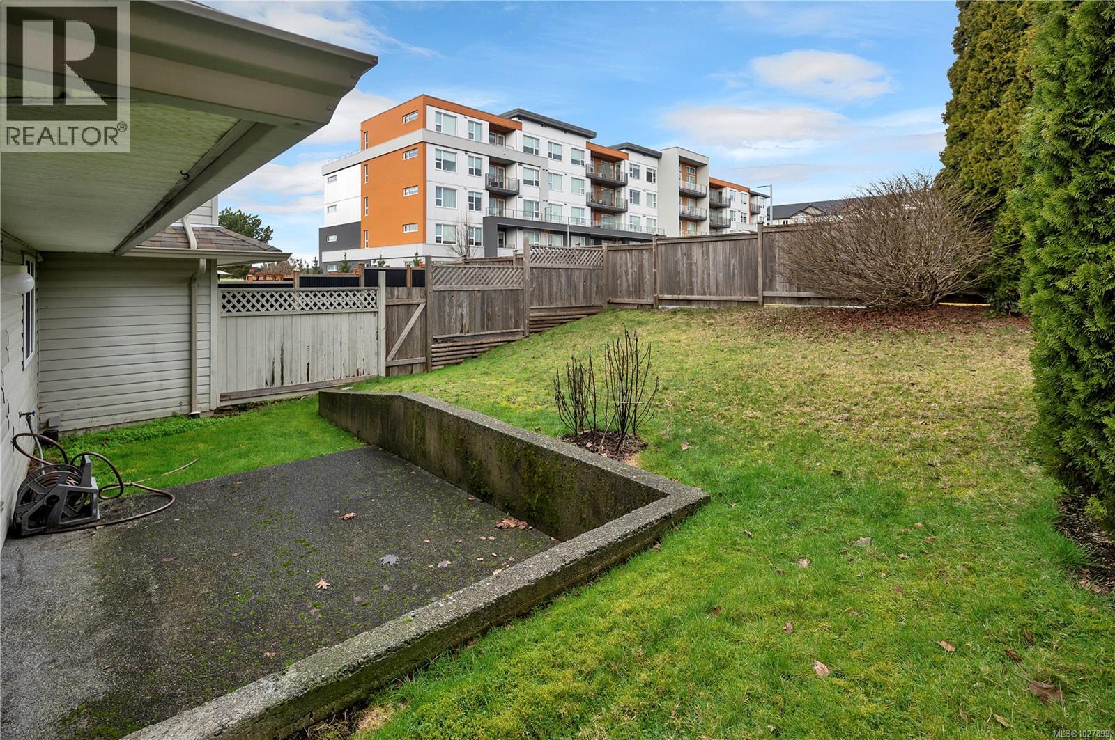 #18 772 ROBRON RD - 36