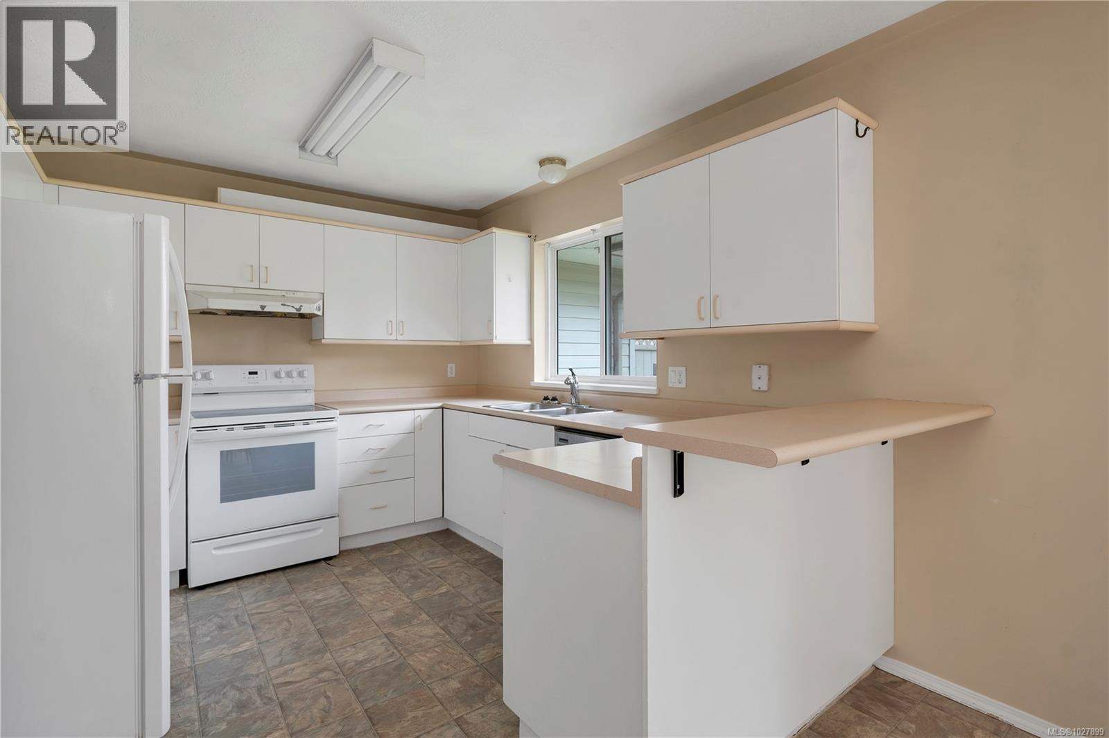 #18 772 ROBRON RD - 8