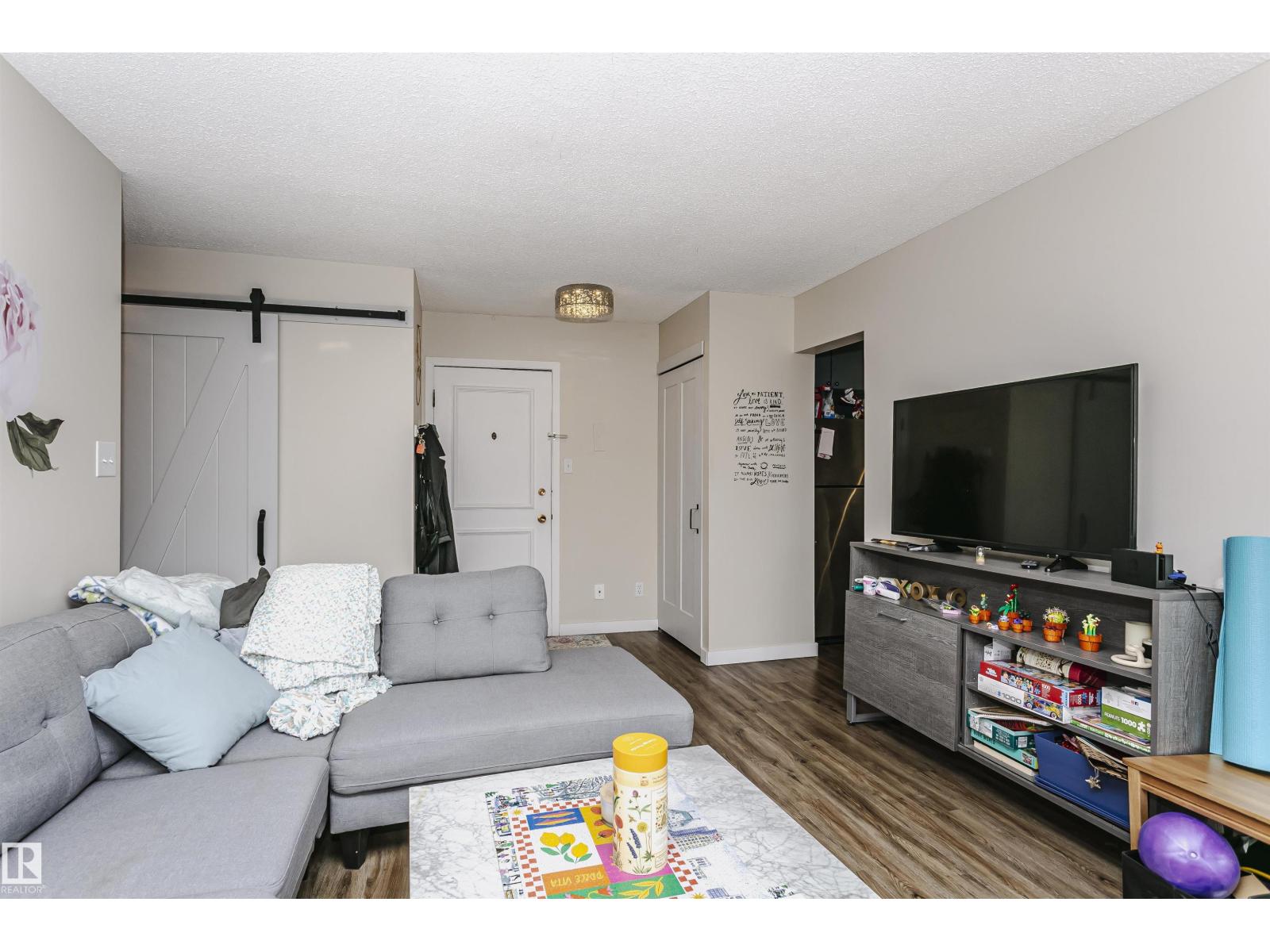 #407 8149 111 St S NW - 13