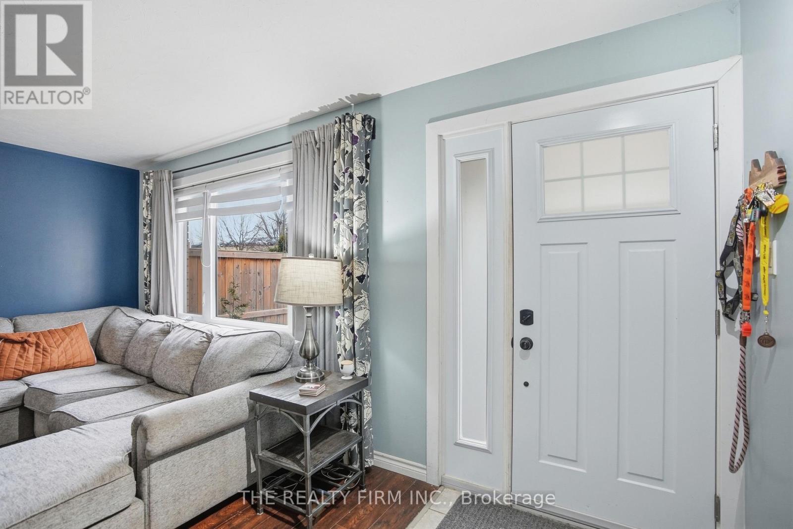 230 CAIRN STREET - Photo 5 of 31, London South (South J), Ontario