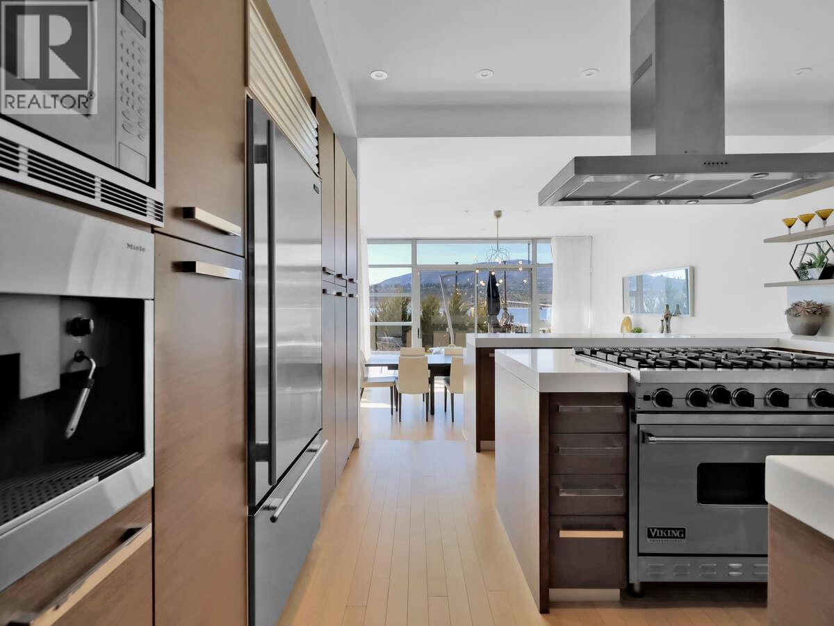  2096 Abbott Street, Kelowna