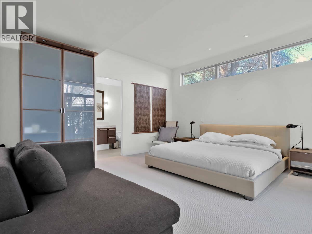  2096 Abbott Street, Kelowna