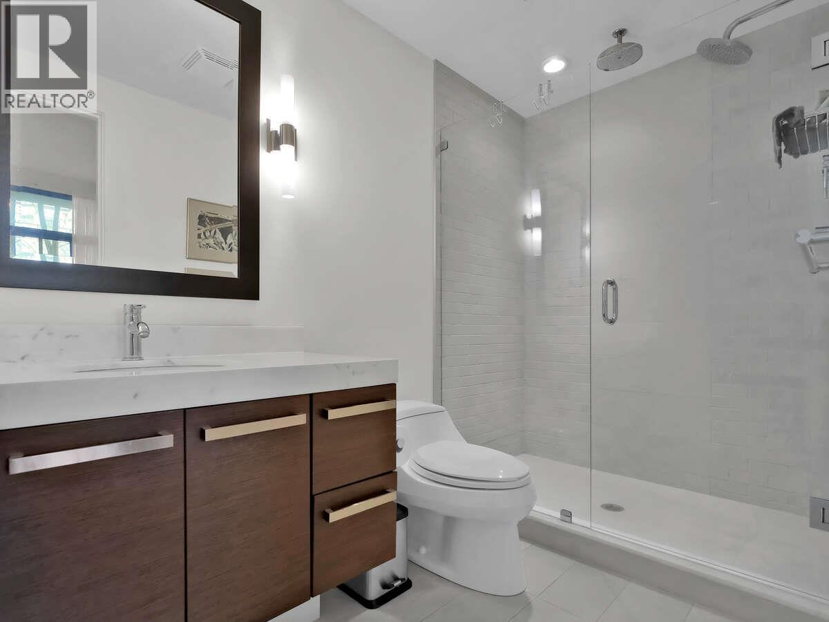  2096 Abbott Street, Kelowna