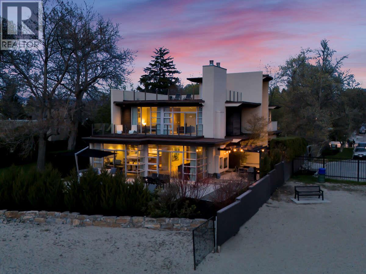  2096 Abbott Street, Kelowna