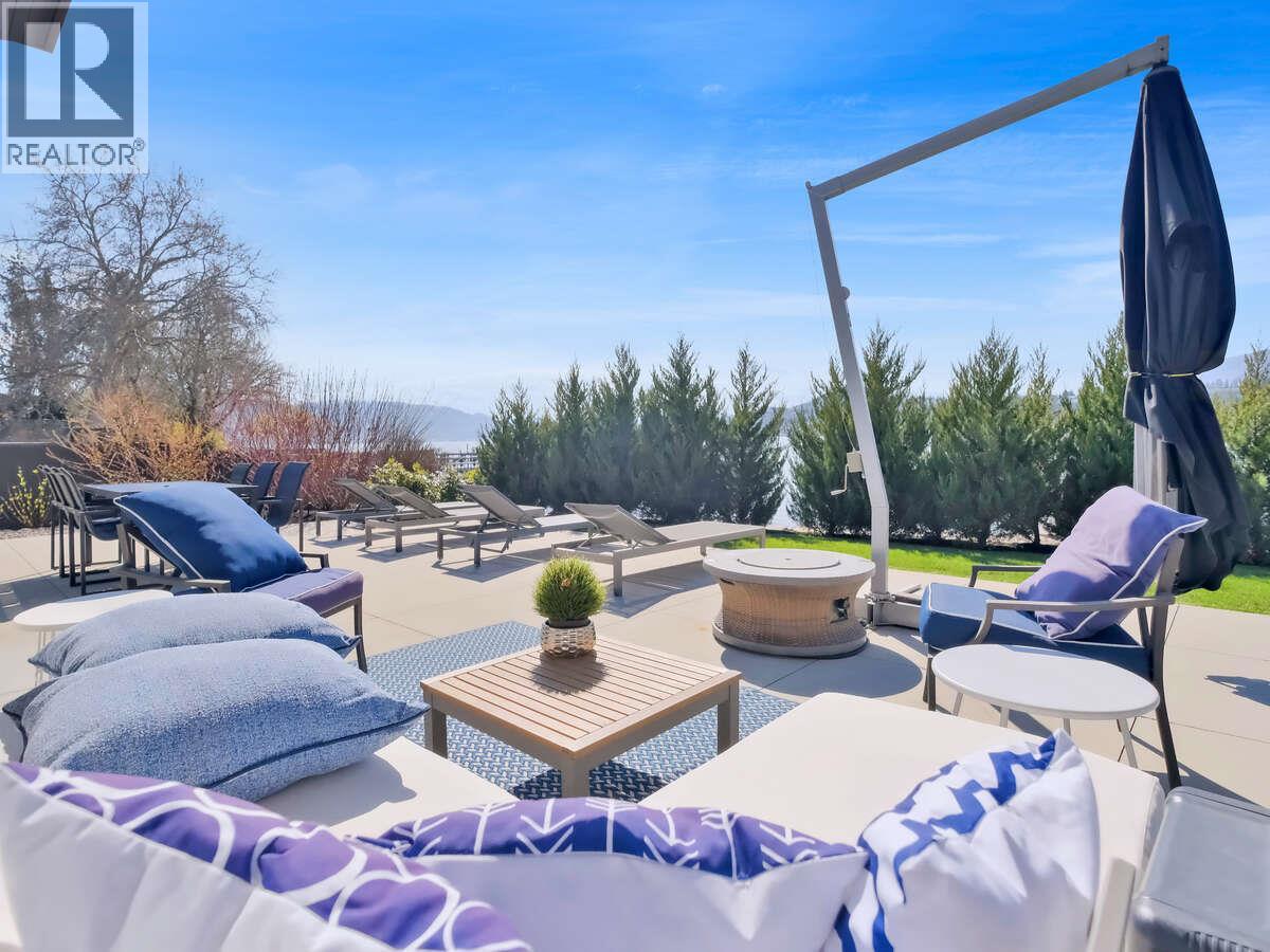  2096 Abbott Street, Kelowna