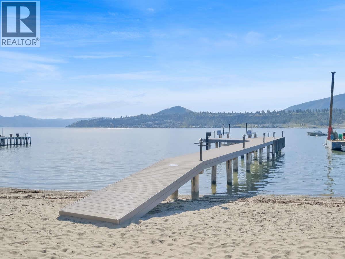  2096 Abbott Street, Kelowna