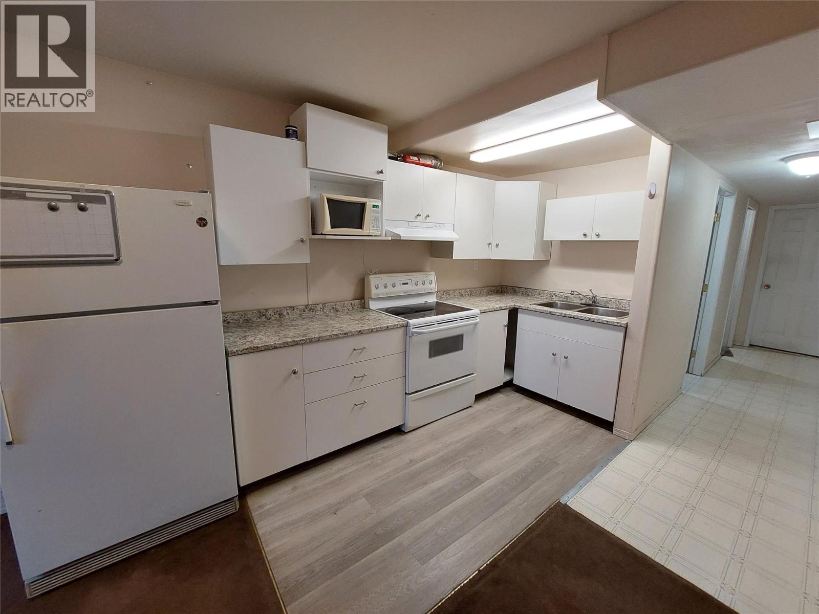 2051 Gladstone Drive - 12