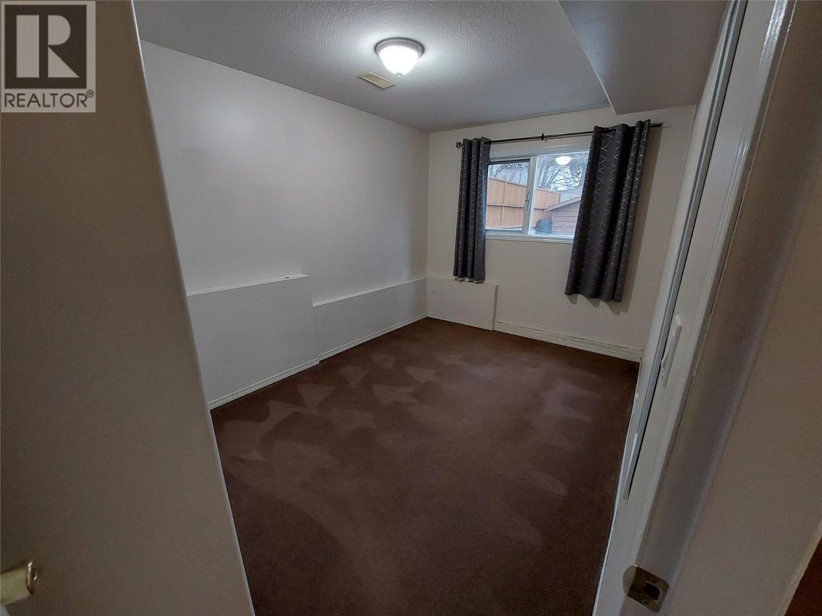 2051 Gladstone Drive - 14