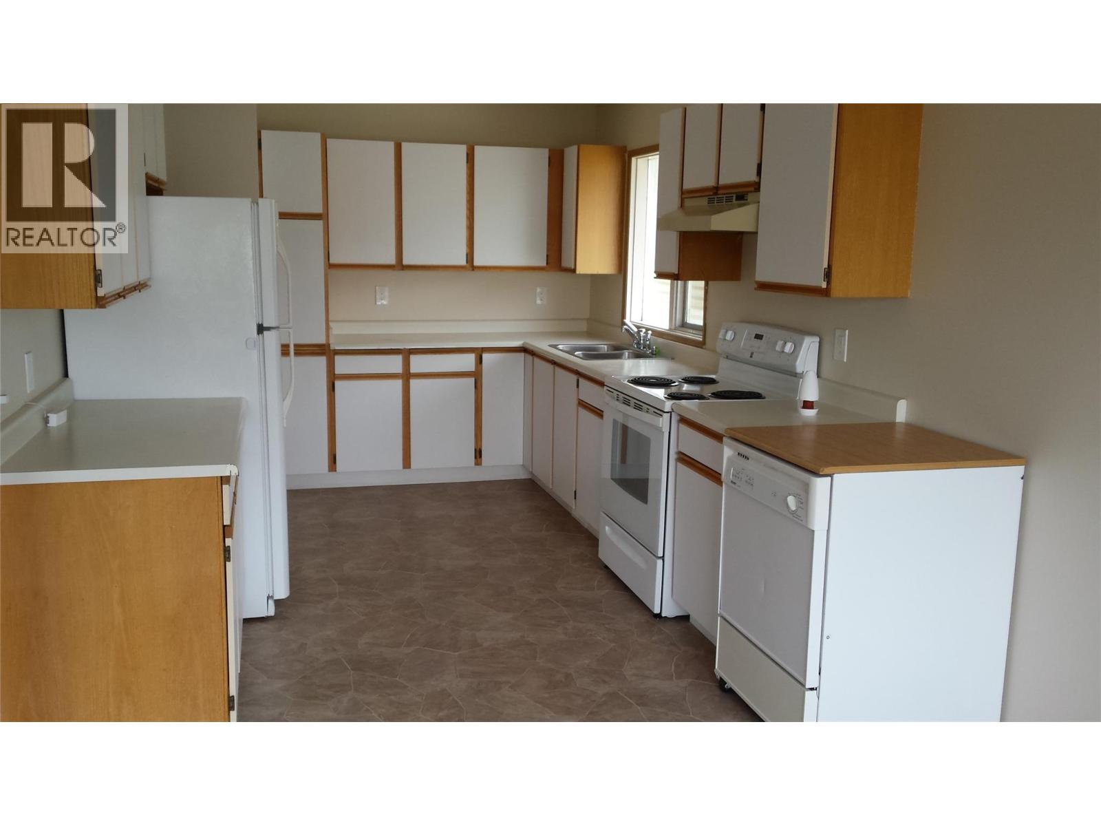 2051 Gladstone Drive - 18