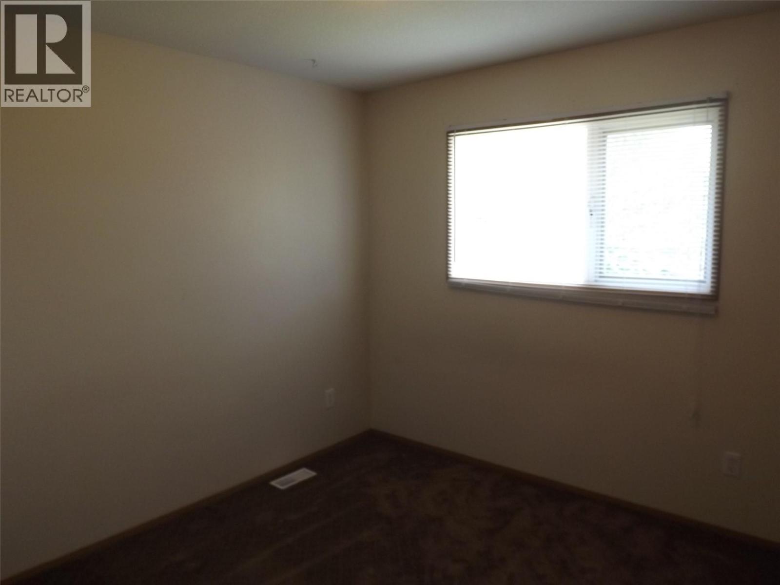 2051 Gladstone Drive - 23