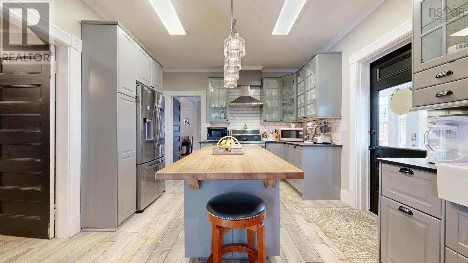 Property 12 of 48 of 1484 Bridge Street