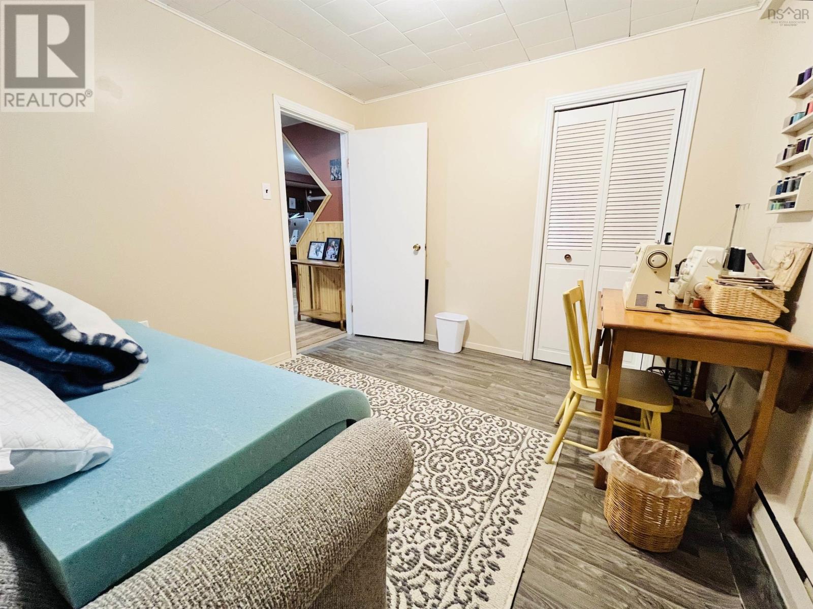 Property 27 of 30 of 93 Herrett Road