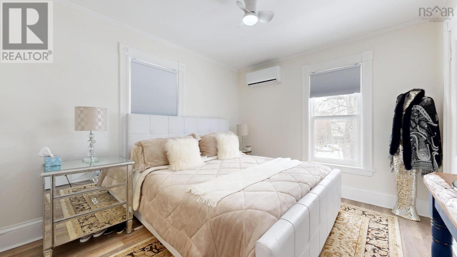 Property 34 of 48 of 1484 Bridge Street