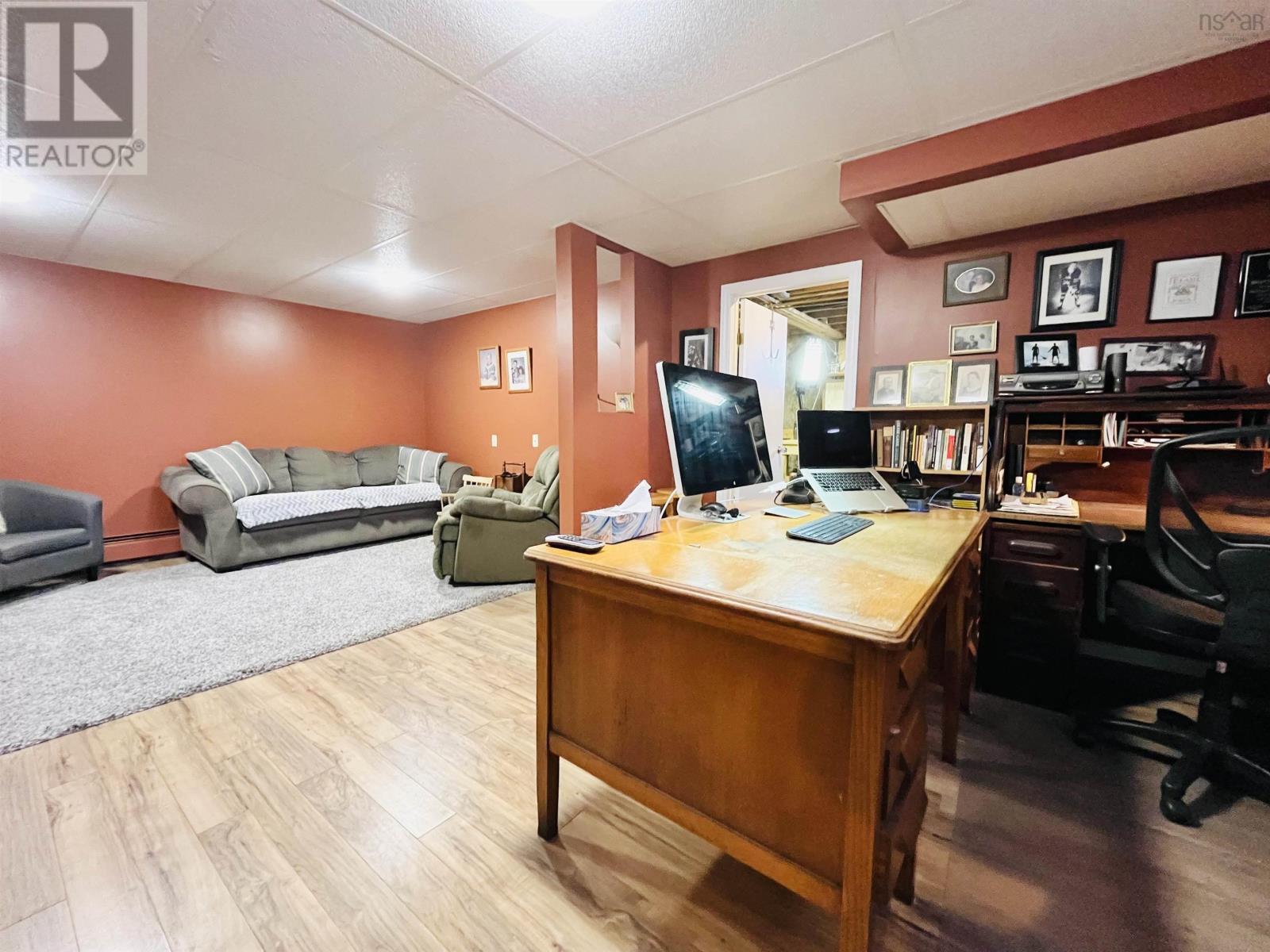 Property 29 of 30 of 93 Herrett Road