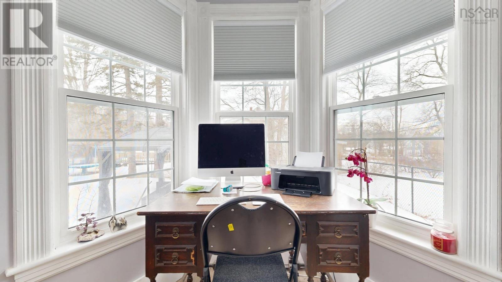 Property 31 of 48 of 1484 Bridge Street