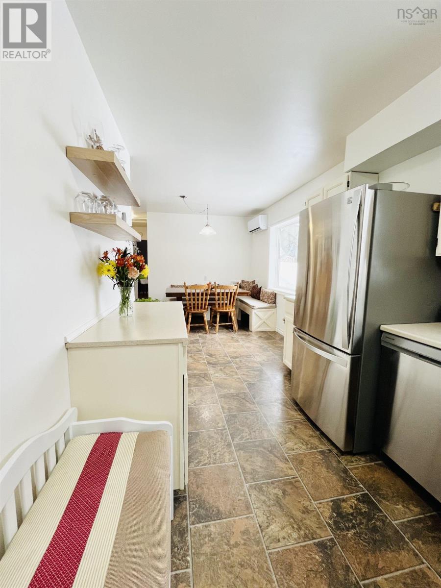 Property 7 of 30 of 93 Herrett Road