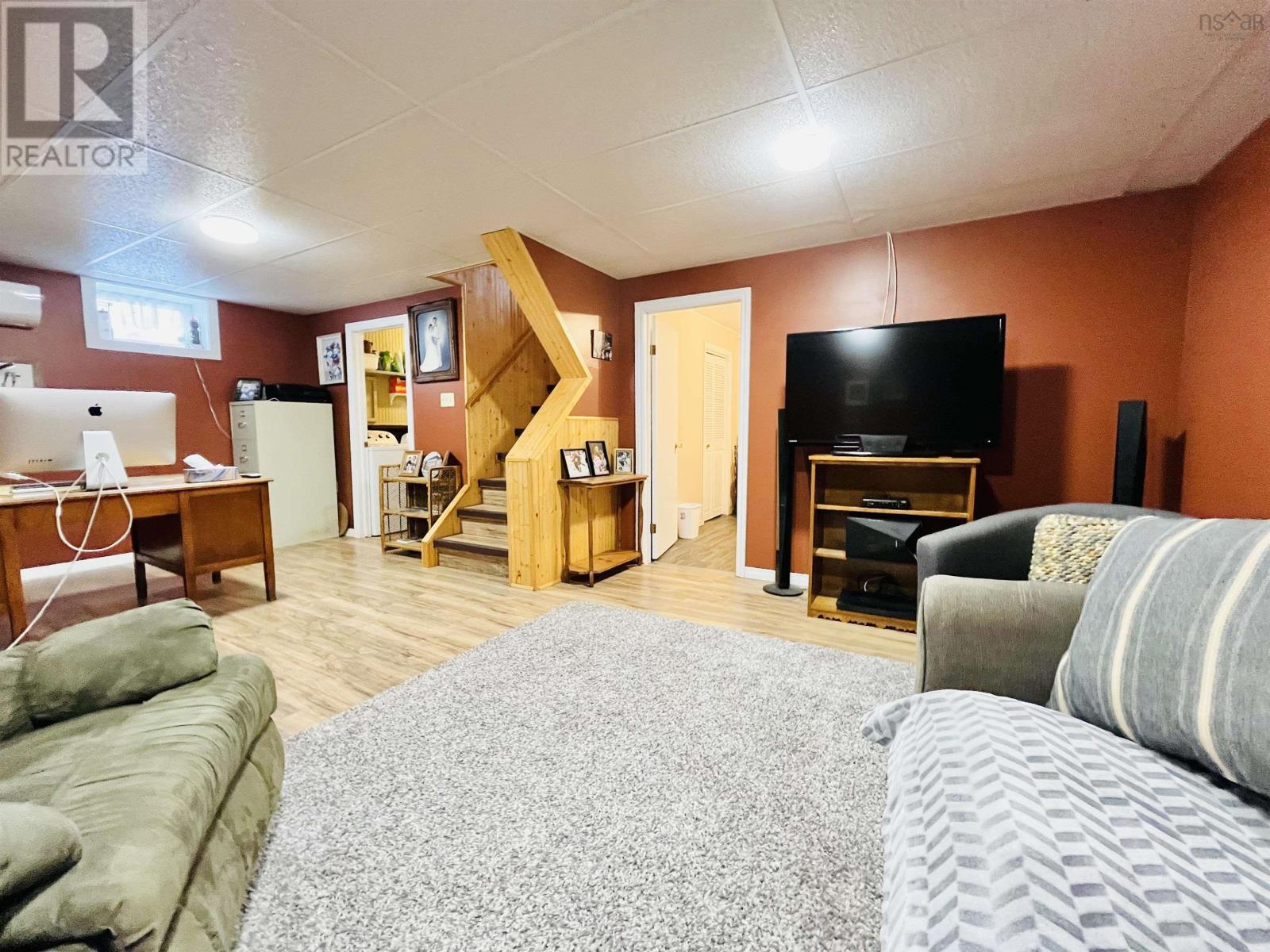 Property 25 of 30 of 93 Herrett Road