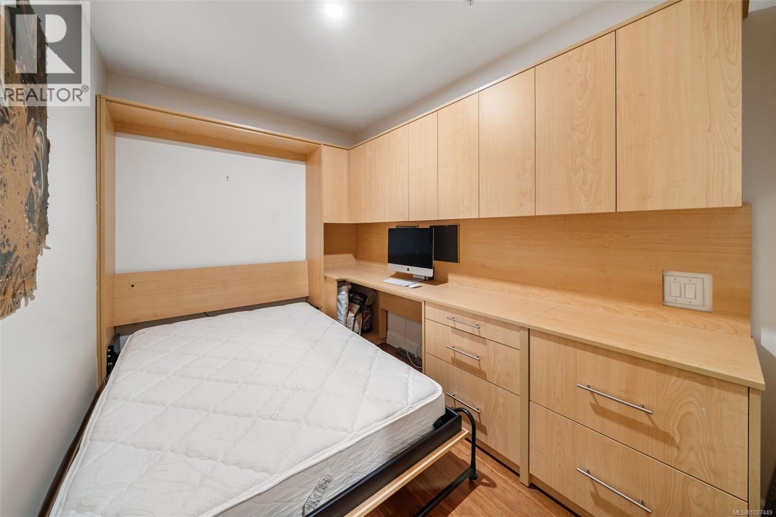 304 1035 Sutlej St, Victoria