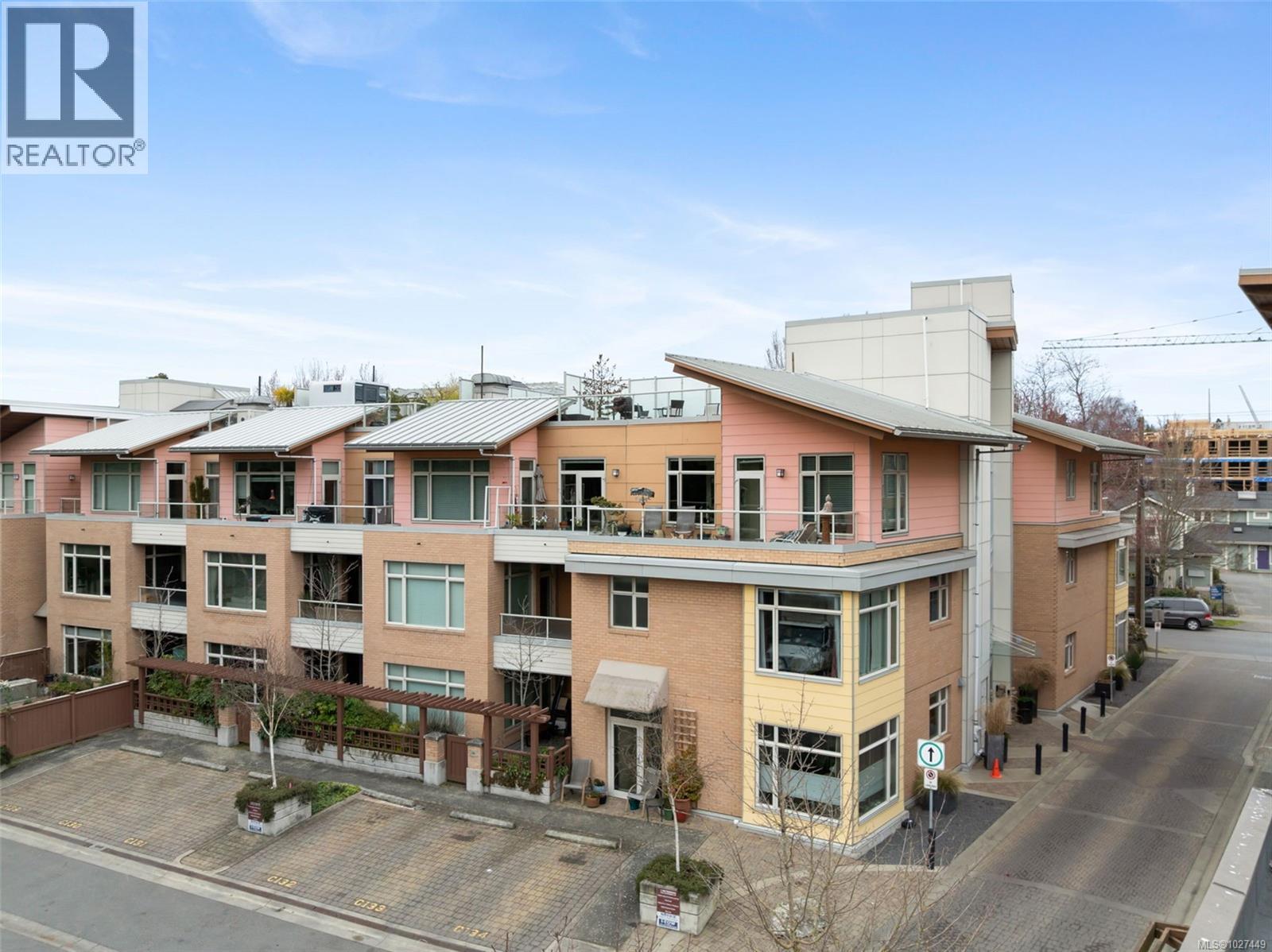 304 1035 Sutlej St, Victoria