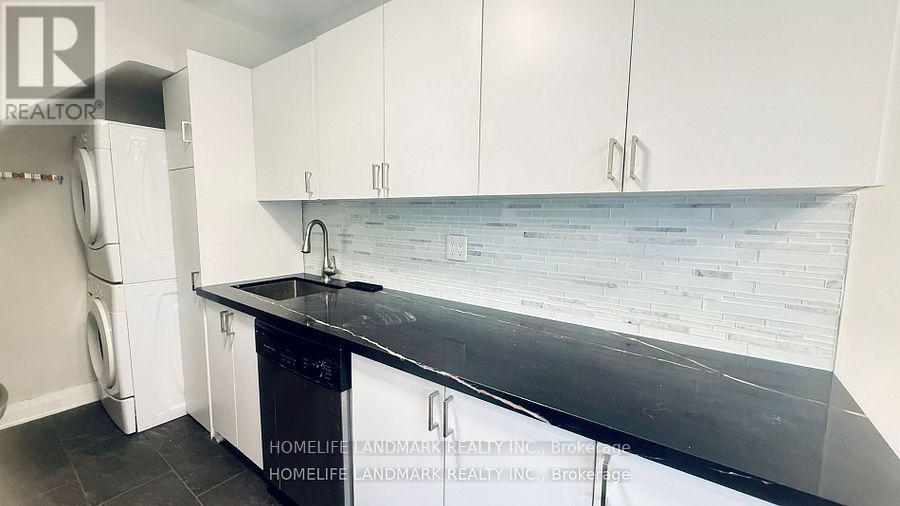 #213 5879 BATHURST STREET - 11