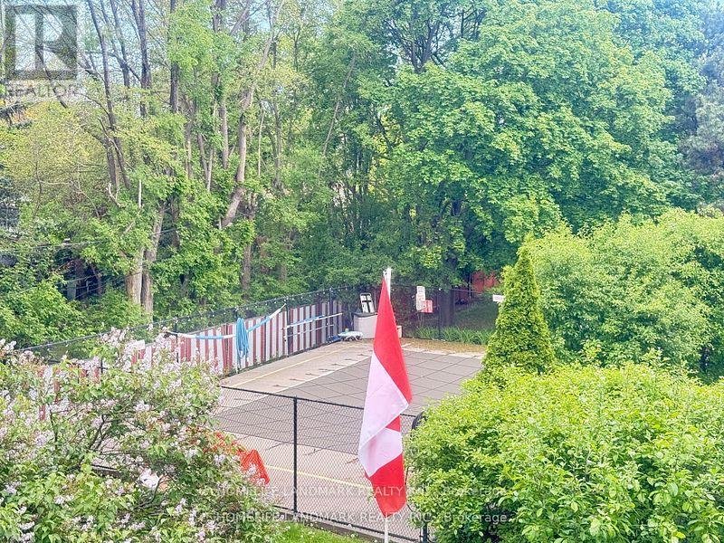 #213 5879 BATHURST STREET - 26