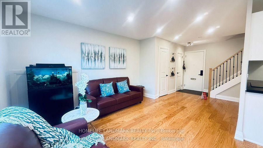 #213 5879 BATHURST STREET - 3
