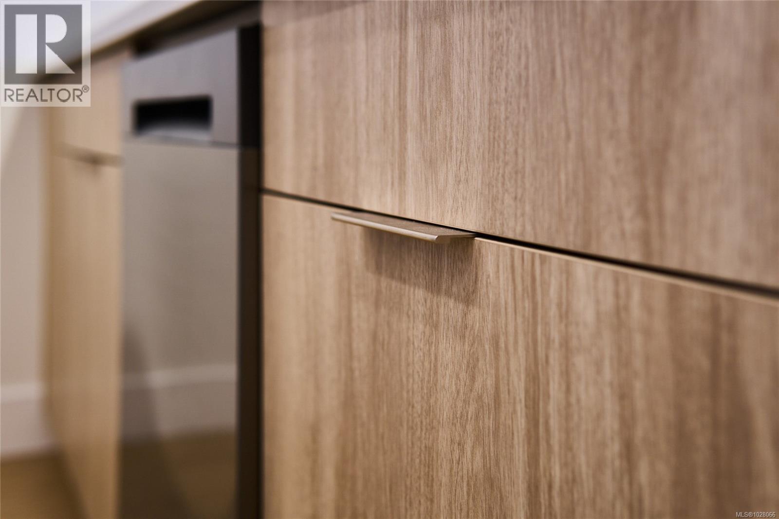 #105 45 HALIBURTON ST - 22