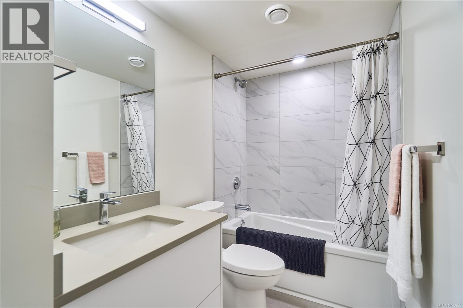 #105 45 HALIBURTON ST - 30