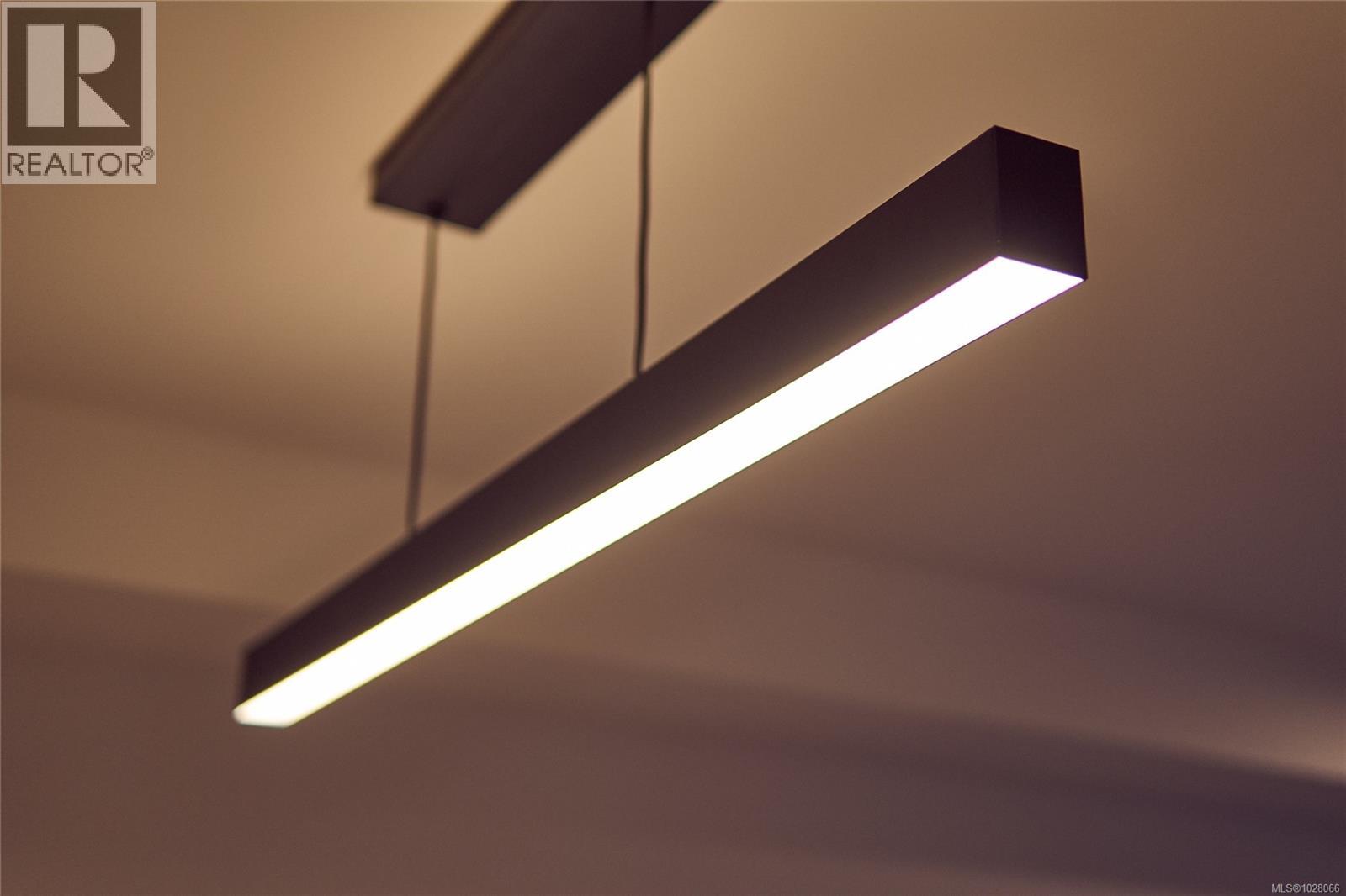 #105 45 HALIBURTON ST - 8