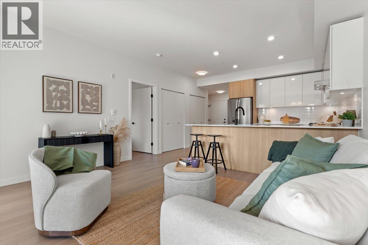 207 2277 HAWTHORNE AVENUE, Port Coquitlam