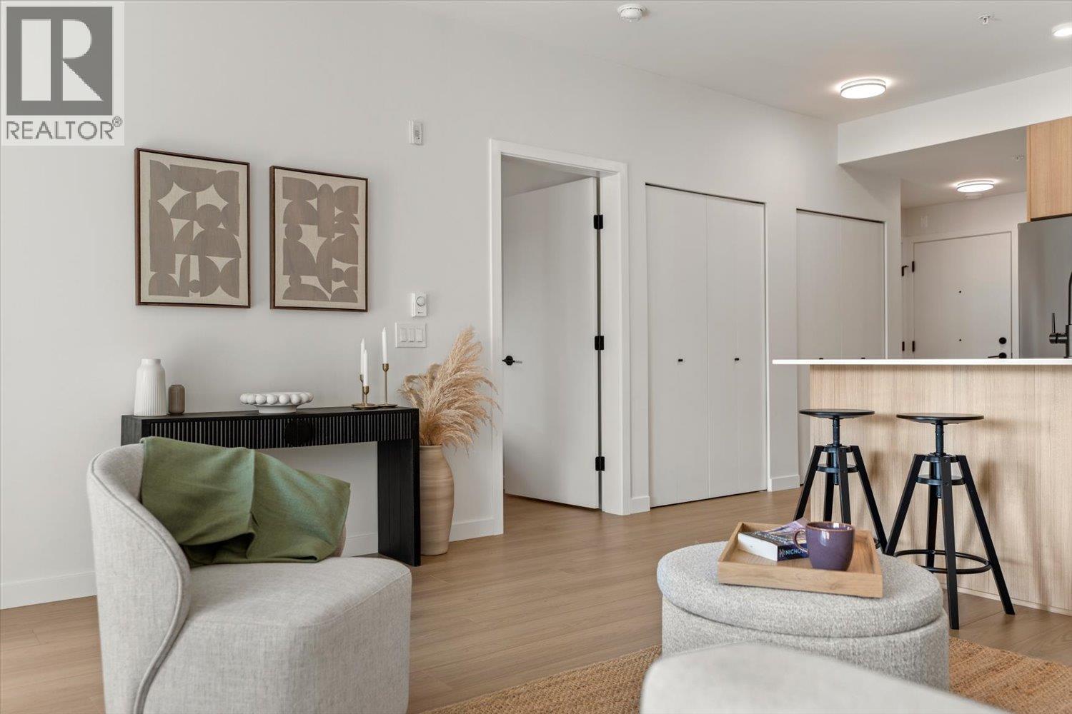 207 2277 HAWTHORNE AVENUE, Port Coquitlam